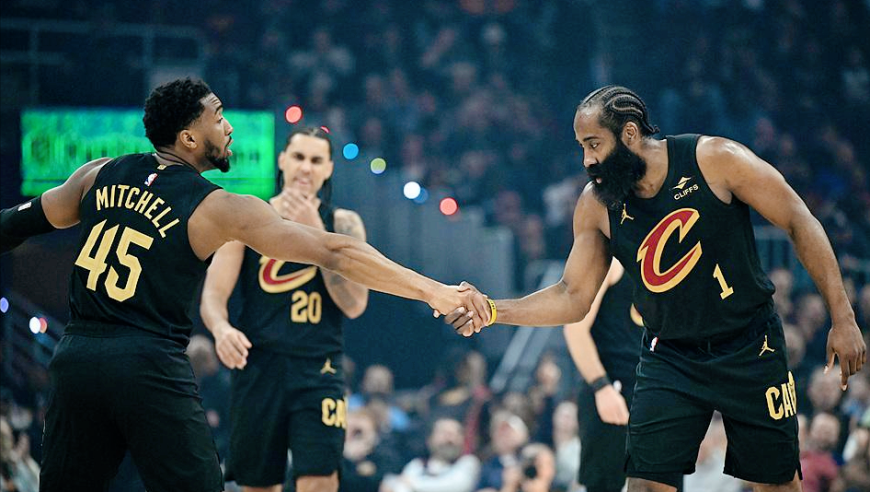 阿伦8中8梅里尔三分10中9，哈登11助划水躺赢，这次终于选对队了吧