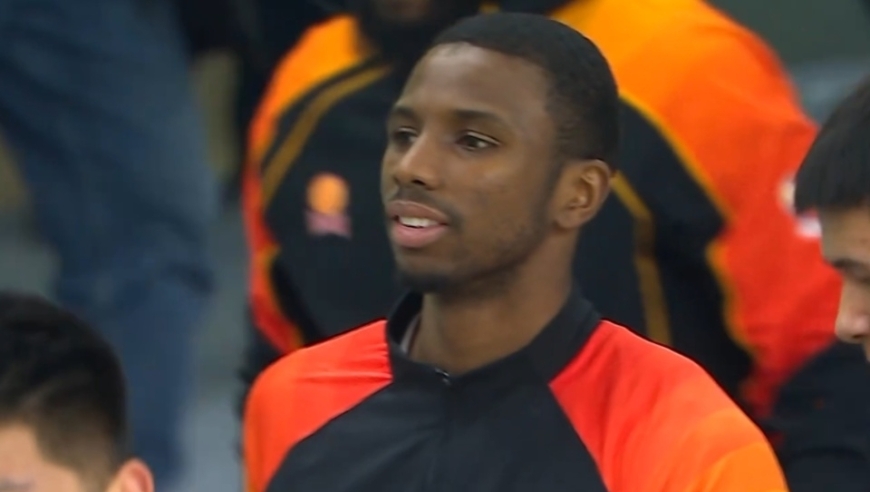 CBA杯四强对阵：上海vs山东 广厦vs山西 保底奖金70万冠军200万