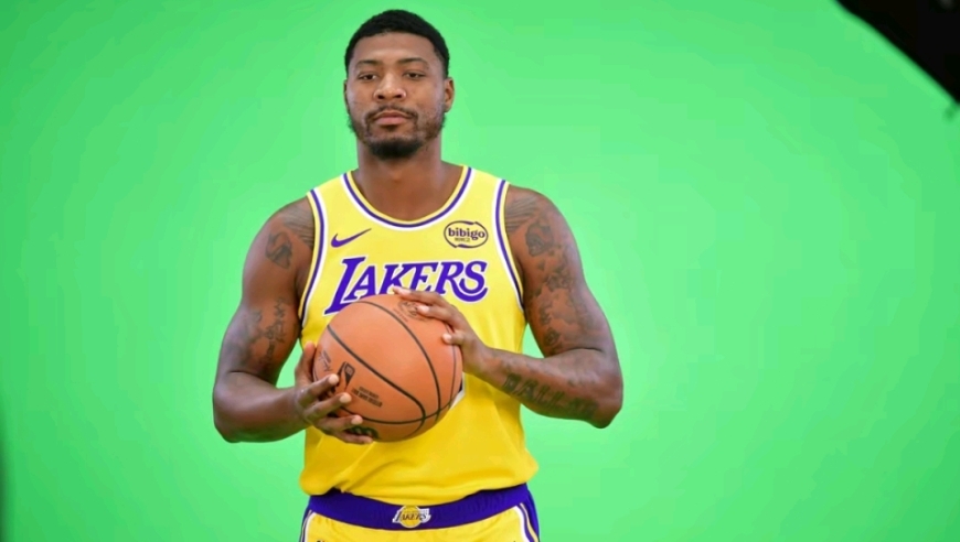 真香！斯玛特17分5板5助攻防守无处不在，东契奇看嗨了