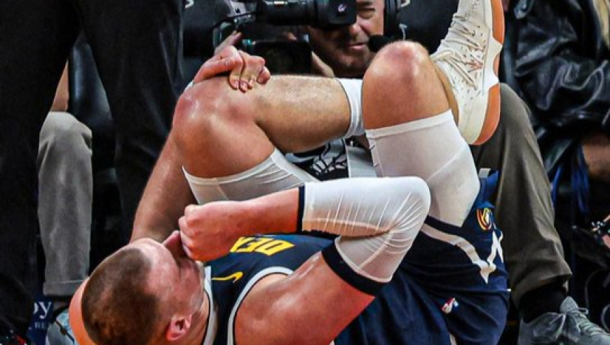 不幸中的万幸！曝约基奇左膝伤情并无大碍 最好结果是休战1-2周