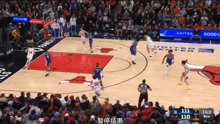 全场起立观看！武切维奇逆天3分绝杀76人全过程，恩比德满脸狼狈