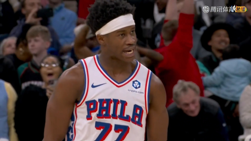 大将之风！慢镜回放埃奇库姆顶投三分出手命中 1.7秒完成准绝杀