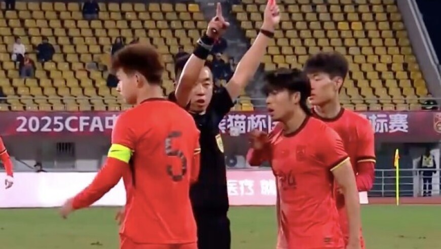 热议汪士钦红牌：对方踢人很隐蔽；染红动作太业余，是陋习