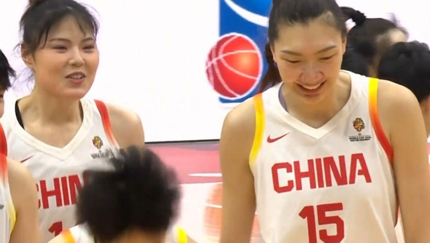 愧对宫鲁鸣！女篮首发后卫全场0分0助1失误，球迷：还不如李缘呢