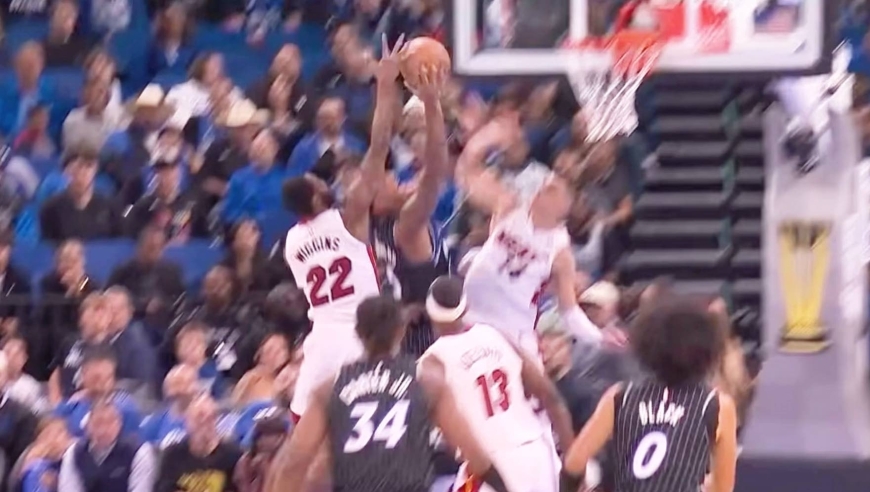 12月10日NBA五佳球｜阿德巴约仙人指路助希罗独闯龙潭，老状元维金斯扇飞小状元