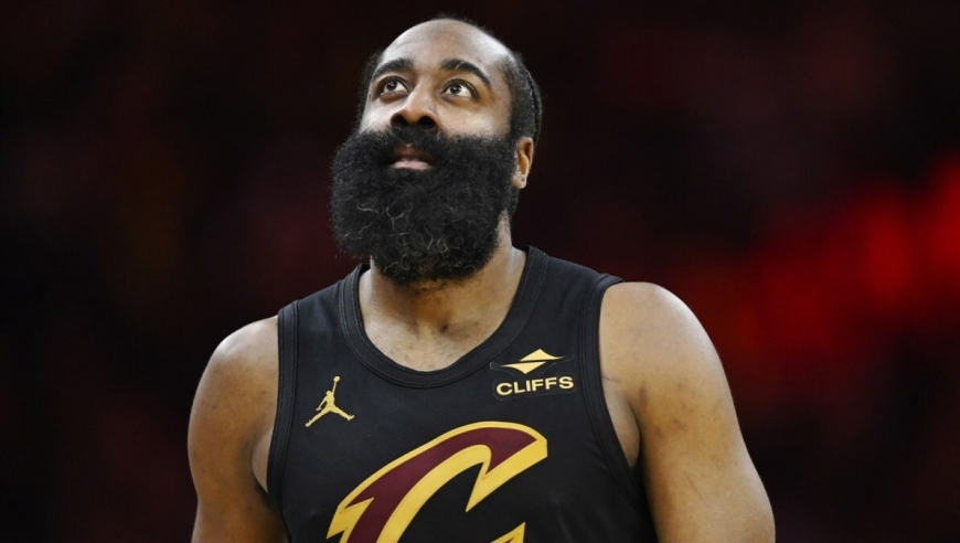 17年无冠！哈登直言骑士争冠还很遥远：健康运气缺一不可