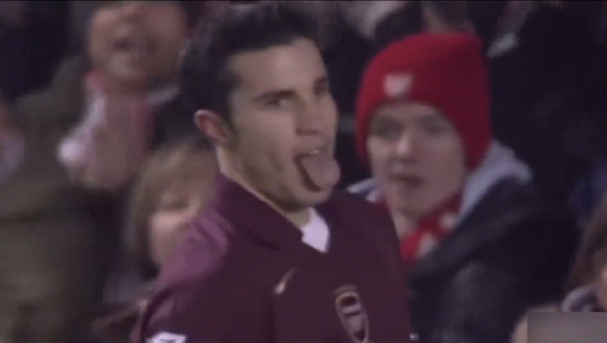 体坛记忆｜为了得到脱衣舞女桑德拉，范佩西究竟付出了多大的代价？