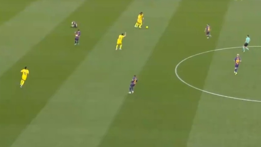 亚马尔戴帽 巴塞罗那战胜比利亚雷亚尔