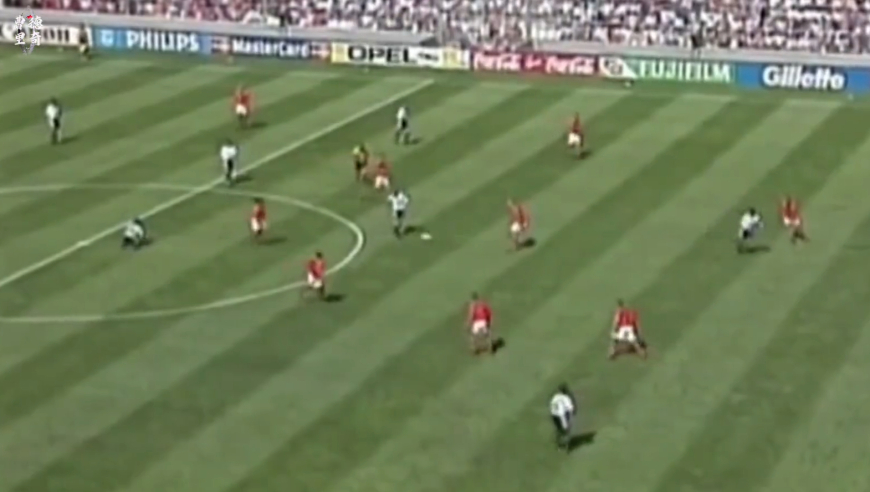 体坛记忆｜冰王子博格坎普世纪停球，优雅绝杀潘帕斯雄鹰