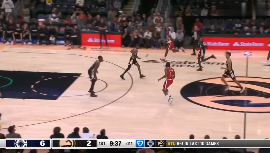 哈登这球太炸裂了！老鹰全队看懵了，保罗疯狂欢呼