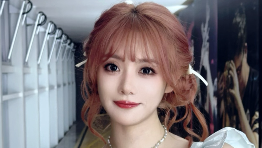 【LPL老婆】小钰西装配粉发，简直活力十足
