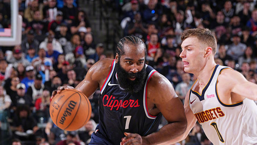 首发五人年薪1.86亿，不夺冠就要散伙！NBA最失败的管理层出现了