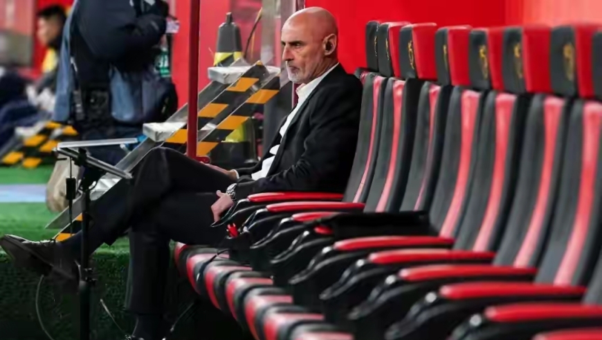 坐实水货冠军，亚冠垫底，国内赛场也接连输球，已彻底跌落神坛，卫冕概率极低了