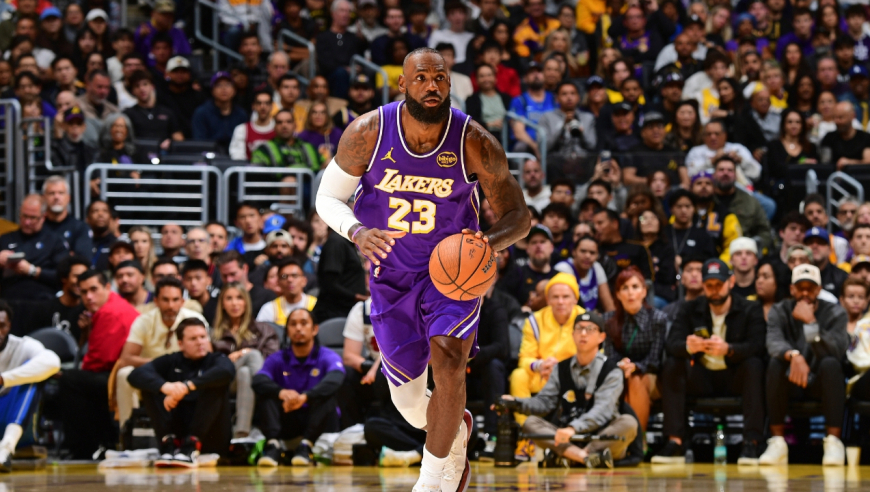 Top时刻 | 29日十佳球：詹皇东契奇百分连线 约基奇神仙背传