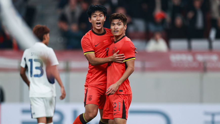 中国U23扳回一球！鲍世蒙送将功补过，助攻向余望包抄推射破门