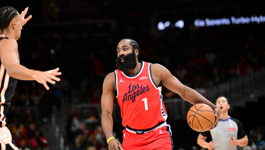 哈登率领快船终结5连败！零罚球轰27+9击溃老鹰 久违大胜仍一脸严肃