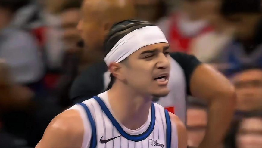 半场狂轰27分！魔术安东尼布莱克vs76人集锦：17投12中拿下31分