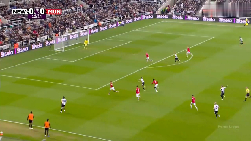 太刺激！还原纽卡斯尔联第90分钟一条龙世界波绝杀曼联，全场沸腾