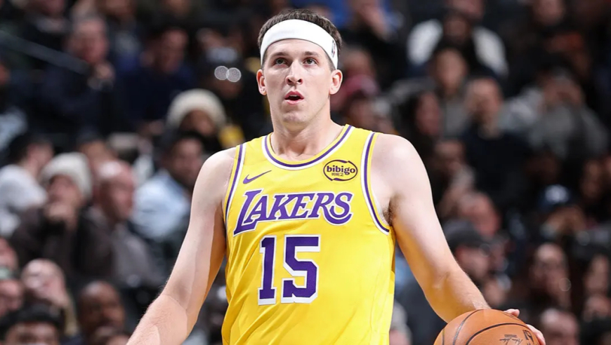 湖勇大战决胜时刻！湖人轰出11比0攻击波，里夫斯关键上篮杀死比赛