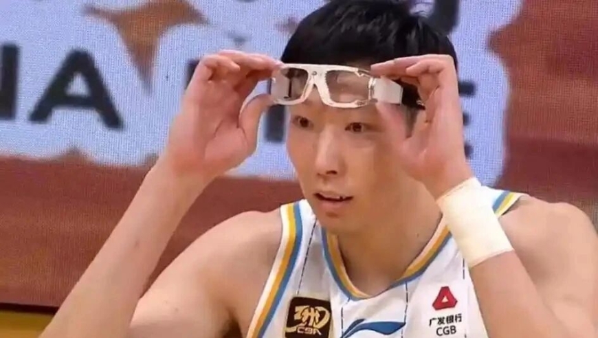 来了！三冠中锋即将抵达！北京队轰动整个CBA