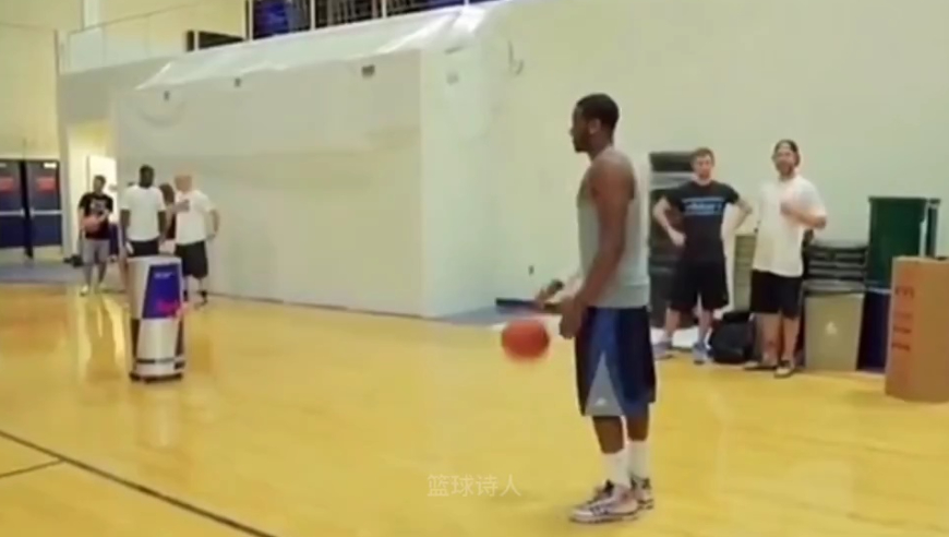 盘点NBA球星拍过的那些离谱广告，你被哪一个骗到过？