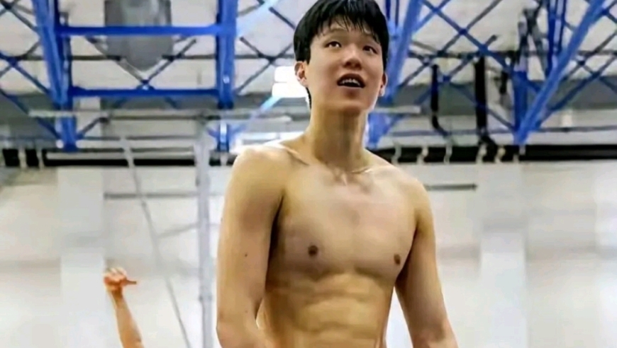 杨翰森迎好坏消息各一条，增重8斤变强壮，球队又在考察新中锋