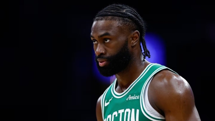 杰伦-布朗争议言论：想当MVP就要出卖灵魂 就要学会假摔摊手