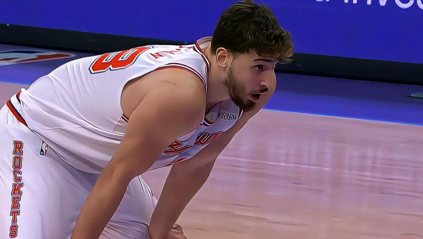 火三疯来了！火箭第三节最后90秒时间轰出12-0攻击波追回分差