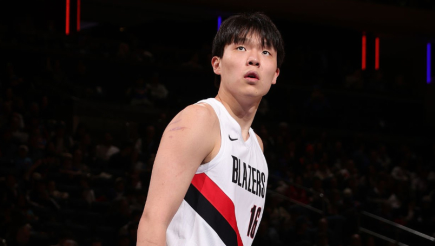 杨瀚森精妙一球引热议！NBA官方盛赞打得太聪明 美媒期待未来上限