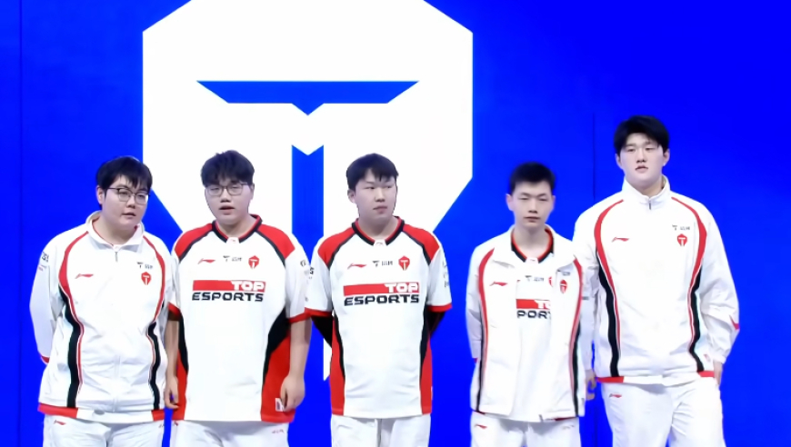 TES零封IG，解说口误恭喜IG，Rookie转头就走，网友锐评：真心疼