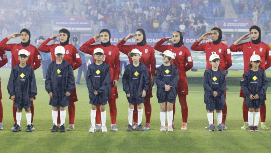 揪心！曝伊朗女足球员被强行拖上车：泪流满面去机场 大巴车内求救