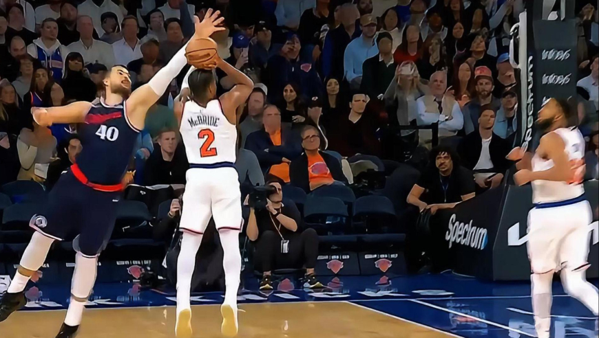 对轰！快船哈登祖巴茨联手8分 尼克斯唐斯布伦森打出1+3回合