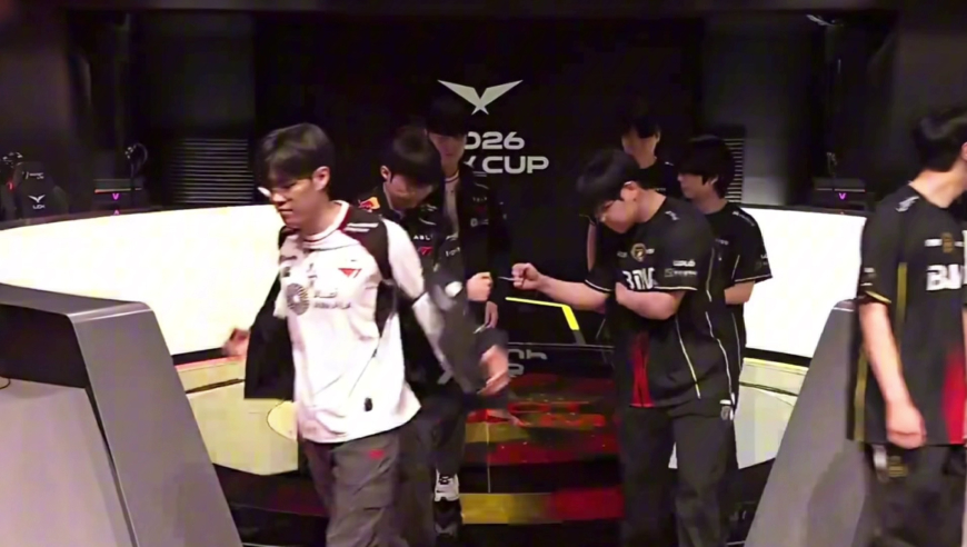 T1惨遭BFX虐泉peyz被diable打爆，T1想去香港形势分析没退路了，必须连赢两个bo5才行！