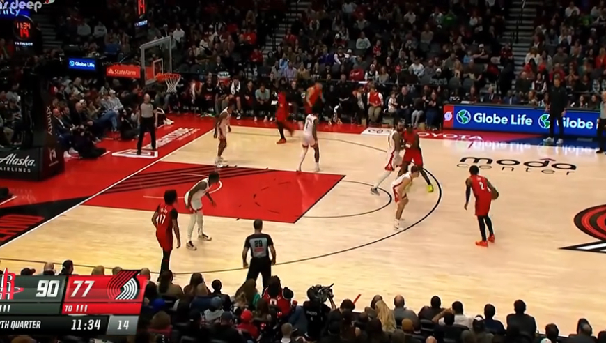 杨瀚森vs火箭集锦：5投1中+三分3中0全场仅2分+与亚当斯激烈对抗