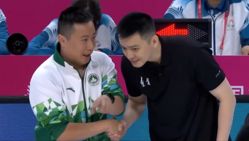 这就是全运会的意义！澳门主帅请求合影 杨鸣立刻答应回头喊赵继伟