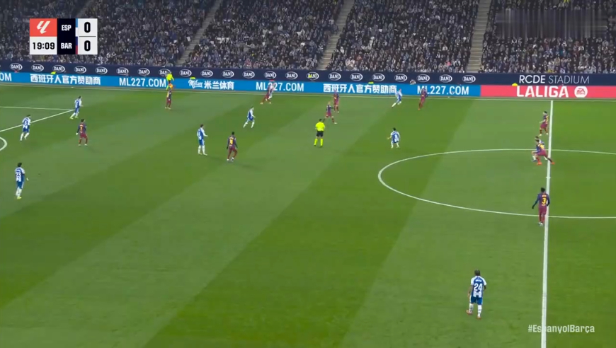 太燃！慢镜还原巴萨最后4分钟连进2球绝杀西班牙人，亚马尔疯狂欢呼