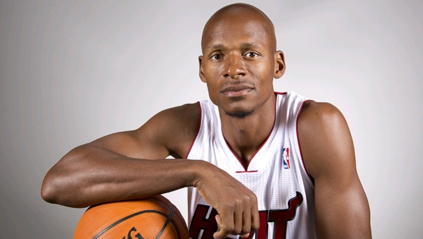 雷阿伦绝杀马刺 ，绝境重生！雷阿伦一记三分改变三人命运！2013年NBA最传奇总决