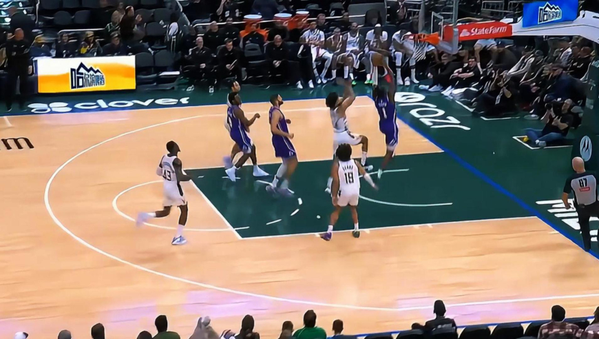 詹杜连线！湖人新秀阿杜两罚全中+接布朗尼妙传再完成暴扣