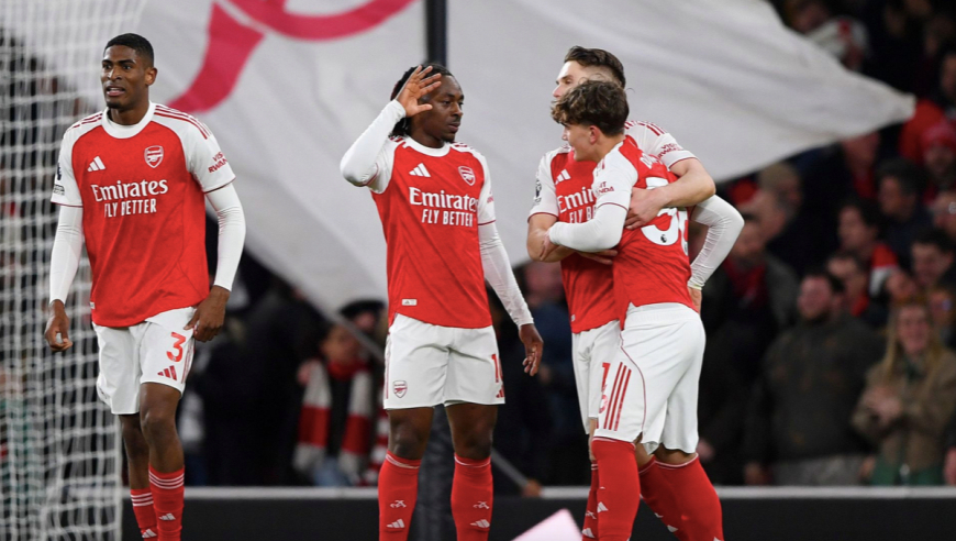 2-0！16岁小将造绝杀+压哨补刀创造英超纪录！12.3亿豪门13场不败