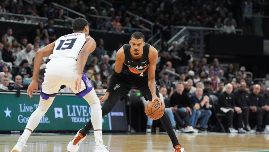 康宁汉姆18+9+13无缘今日最佳球员！因为文班亚马28+15+6+4创纪录