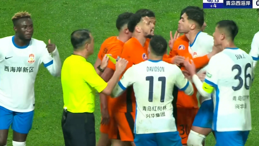 放飞自我！中超裁判不控场任双方自由飞翔，大动作犯规频繁冲突不断火药味十足