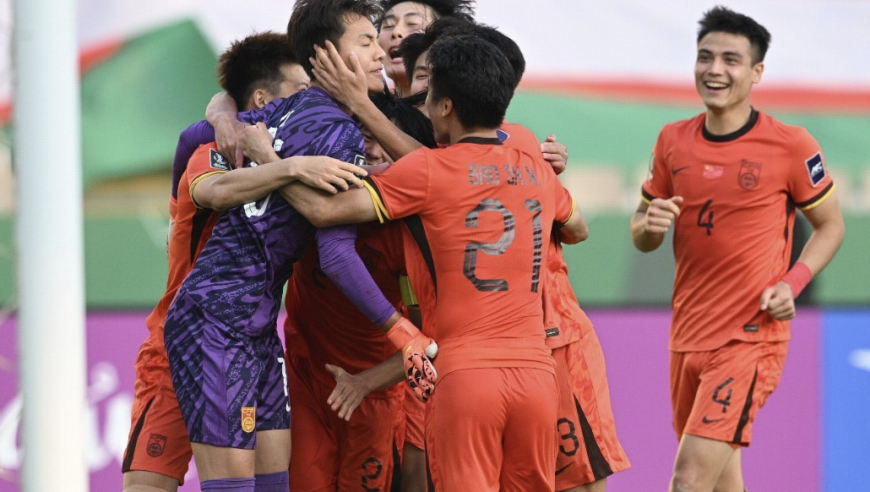 夸还是讽？韩媒惊叹U23国足进4强：踢出了极致防守足球 战术太极端