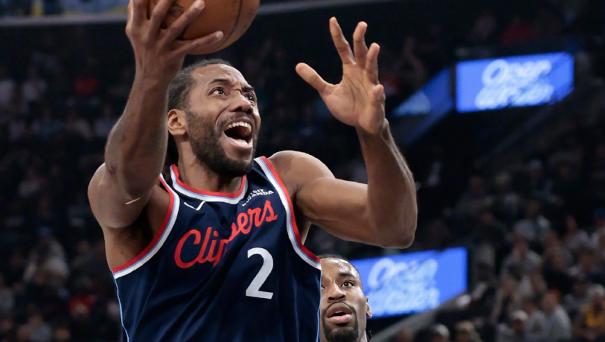 莱昂纳德29+8三节打卡！面部不慎遭对手击中 连续20+达到39场