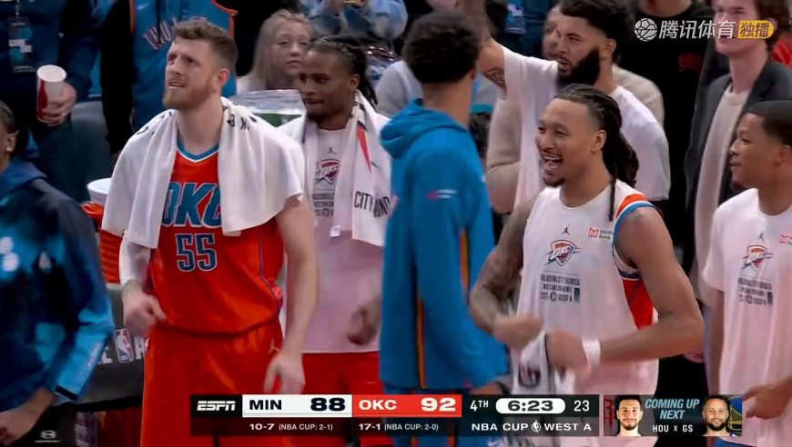 季后赛级别！戈贝尔迎面大帽米切尔连冲篮下硬解 华子三分强势回应