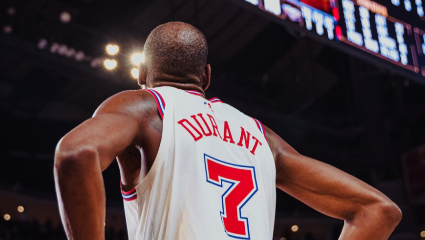 空砍32+6+8，杜兰特燃尽！火箭队翻车4人难辞其咎伊森乌度卡内讧