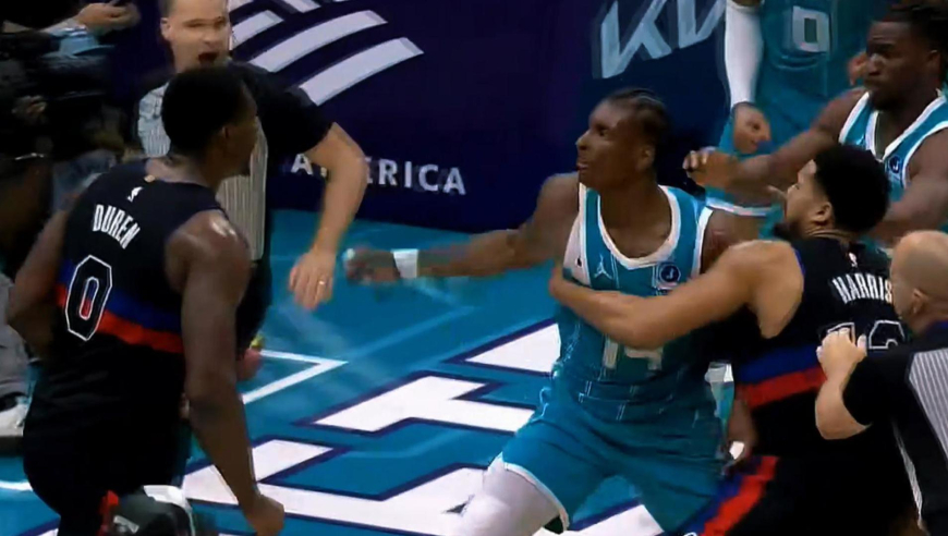 活塞黄蜂大规模冲突全过程：杜伦迪亚巴特互相挥拳 斯图尔特加入其中