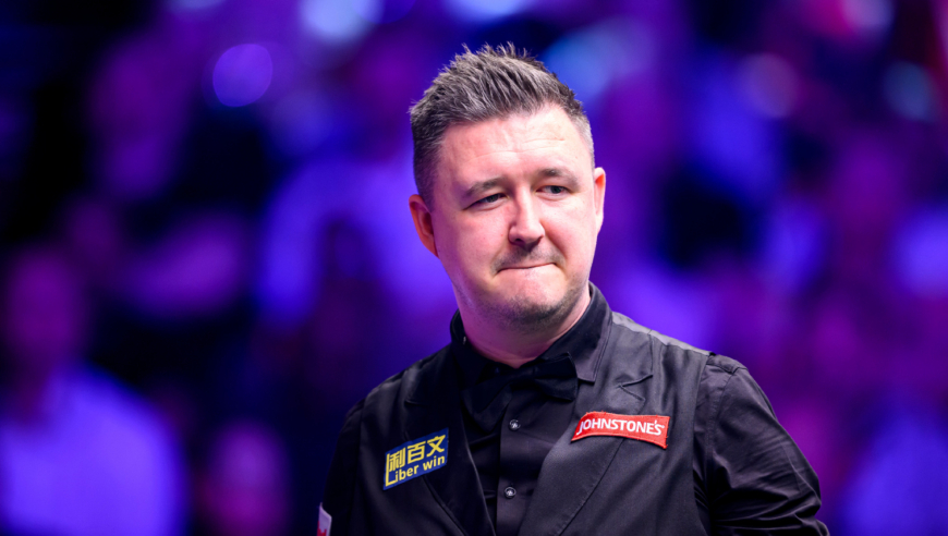 制胜时刻：威尔逊长台飚进红球 动情趴在球桌 首次登顶大师赛之巅