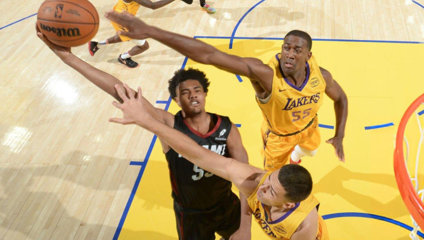 NBA夏联：布朗尼10分湖人大胜热火 斯威德轰20分克内克特仅7中2