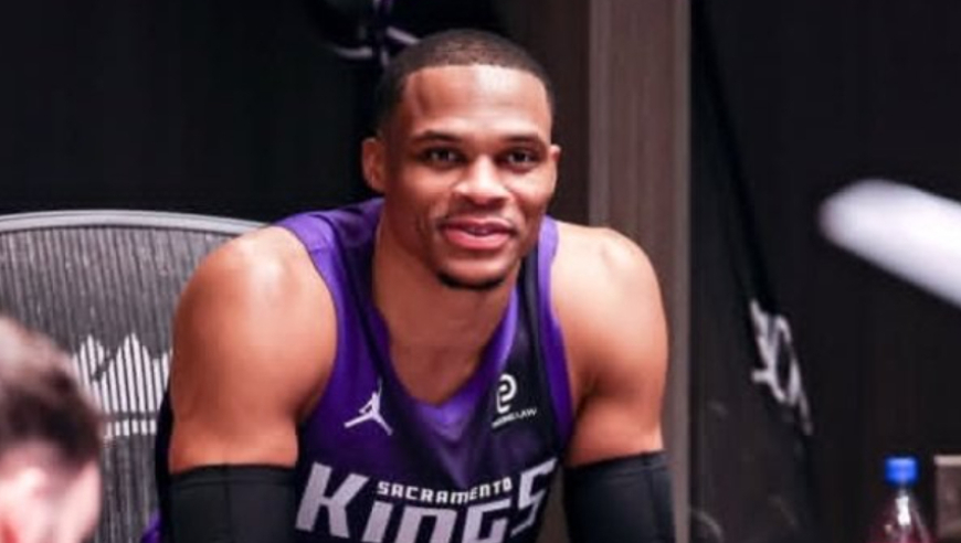 威少轰23分再成国王第一！主场晒致敬视频杜登领衔 官方列5数据点赞