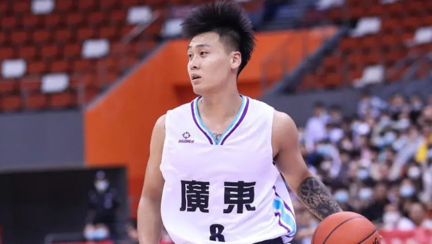 率广东晋级决赛！赵睿15分+5助集锦：首节三分3中3疯狂怒吼